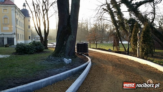 Zdjęcie w galerii na portalu naszraciborz.pl: Nowy trakt spacerowy przy starym opactwie w Rudach  wiadomości z regionu