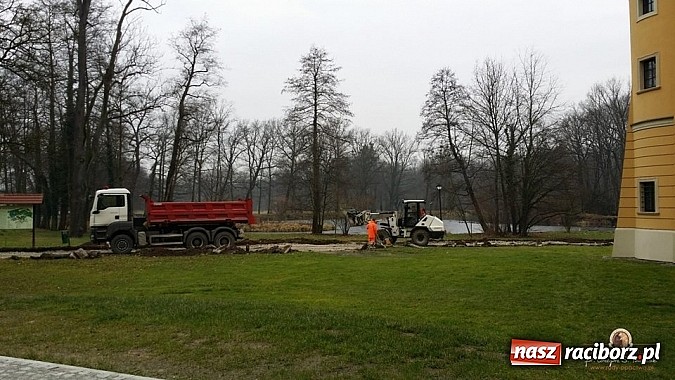 Zdjęcie w galerii na portalu naszraciborz.pl: Nowy trakt spacerowy przy starym opactwie w Rudach  wiadomości z regionu