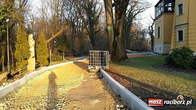 Zdjęcie w galerii na portalu naszraciborz.pl: Nowy trakt spacerowy przy starym opactwie w Rudach  wiadomości z regionu