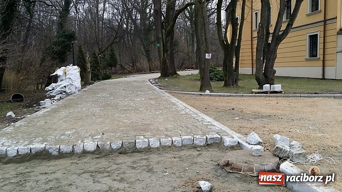 Zdjęcie w galerii na portalu naszraciborz.pl: Nowy trakt spacerowy przy starym opactwie w Rudach  wiadomości z regionu