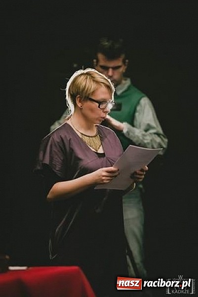 Zdjęcie w galerii na portalu naszraciborz.pl: W końcu mamy glejt. Zespół Szkół z Kietrza podpisał umowę z Teatrem Lalki i Aktora   wiadomości z regionu