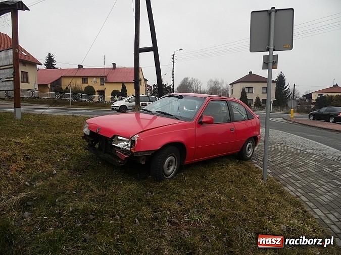 Zdjęcie w galerii na portalu naszraciborz.pl: Nie ustąpił pierwszeństwa i uderzył w samochód!  wiadomości z regionu