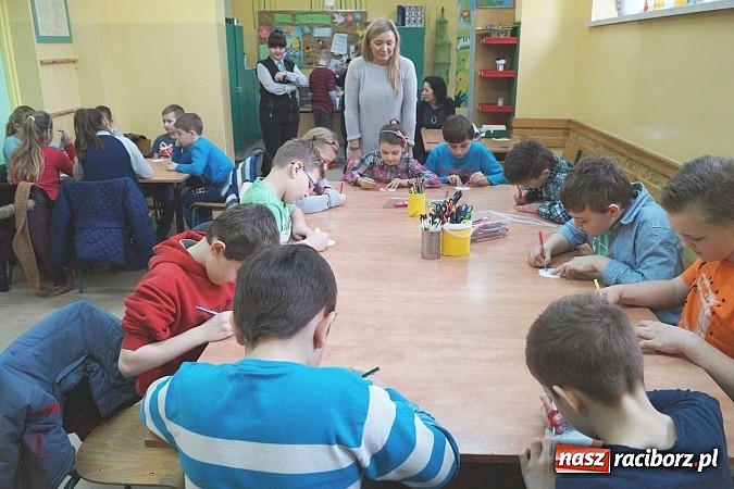 Zdjęcie w galerii na portalu naszraciborz.pl: Trzecioklasiści zachwyceni szkołą w Nędzy wiadomości z regionu