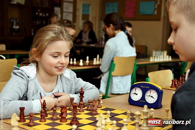 Zdjęcie w galerii na portalu naszraciborz.pl: Rejonowe zawody szachowe dziewcząt i chłopców w Tworkowie  wiadomości z regionu