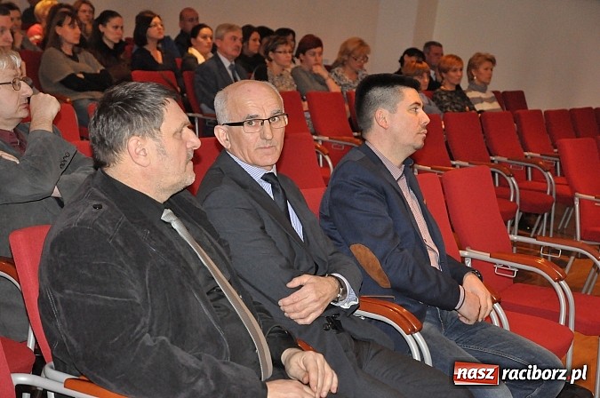 Zdjęcie w galerii na portalu naszraciborz.pl: Centra kształcenia zawodowego i ustawicznego receptą na słabsze nabory z powodu niżu. Budowlanka, Ekonomik i ZSZ razem wiadomości z regionu