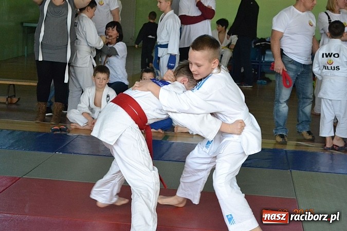 Zdjęcie w galerii na portalu naszraciborz.pl: Dobra passa najmłodszych Łamatorów  wiadomości z regionu