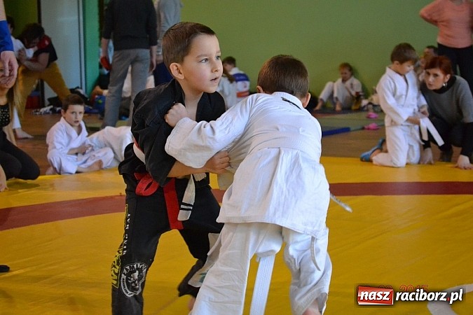 Zdjęcie w galerii na portalu naszraciborz.pl: Dobra passa najmłodszych Łamatorów  wiadomości z regionu