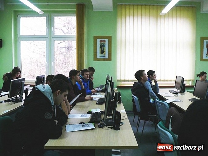 Zdjęcie w galerii na portalu naszraciborz.pl: Po raz trzeci czeskie warsztaty na Dniu Otwartym PWSZ  wiadomości z regionu