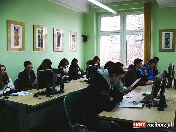 Zdjęcie w galerii na portalu naszraciborz.pl: Po raz trzeci czeskie warsztaty na Dniu Otwartym PWSZ  wiadomości z regionu