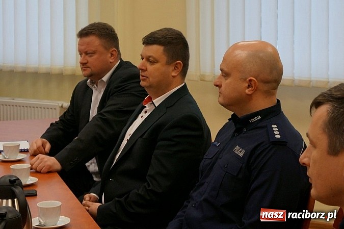 Zdjęcie w galerii na portalu naszraciborz.pl: Dyrektor Biura Międzynarodowej Współpracy Policji z Komendy Głównej z wizytą w Raciborzu wiadomości z regionu