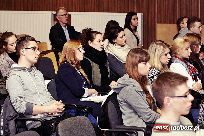 Zdjęcie w galerii na portalu naszraciborz.pl: Odra w Raciborzu - znaczenie i funkcja w krajobrazie wiadomości z regionu