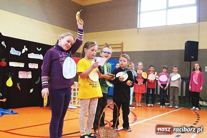 Zdjęcie w galerii na portalu naszraciborz.pl: Dzieci z Górek Śl. ostrzegają przed fast foodami  wiadomości z regionu