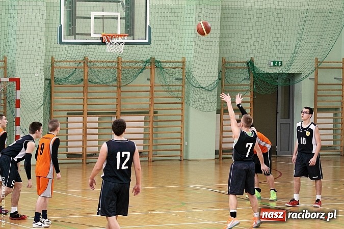 Zdjęcie w galerii na portalu naszraciborz.pl: I LO najlepsze w koszykówce chłopców wiadomości z regionu