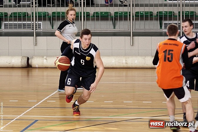 Zdjęcie w galerii na portalu naszraciborz.pl: I LO najlepsze w koszykówce chłopców wiadomości z regionu