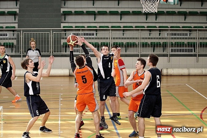 Zdjęcie w galerii na portalu naszraciborz.pl: I LO najlepsze w koszykówce chłopców wiadomości z regionu