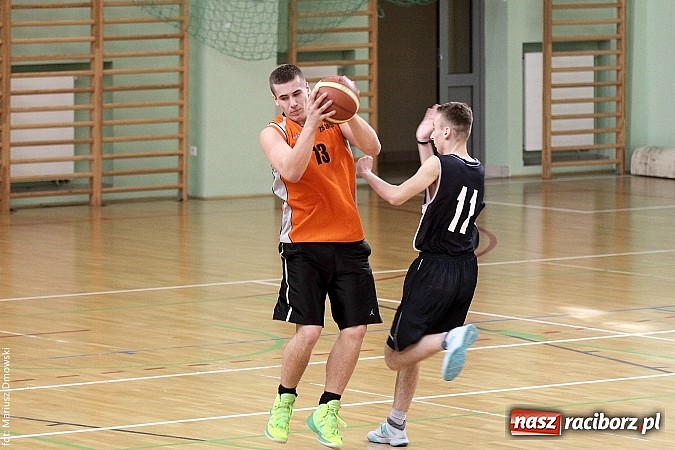Zdjęcie w galerii na portalu naszraciborz.pl: I LO najlepsze w koszykówce chłopców wiadomości z regionu