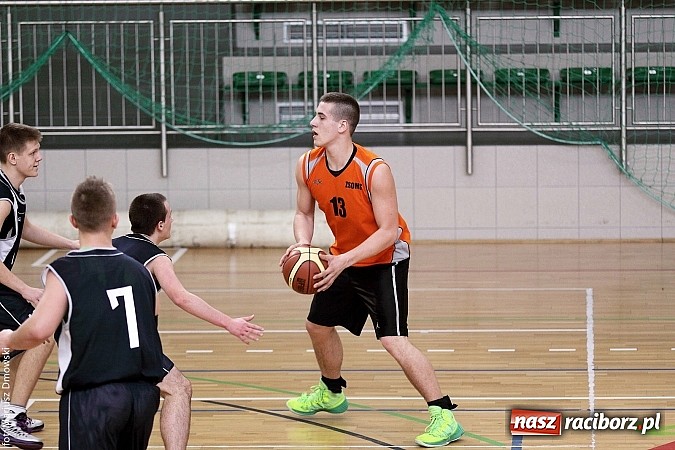 Zdjęcie w galerii na portalu naszraciborz.pl: I LO najlepsze w koszykówce chłopców wiadomości z regionu