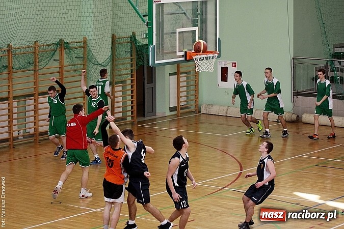 Zdjęcie w galerii na portalu naszraciborz.pl: I LO najlepsze w koszykówce chłopców wiadomości z regionu