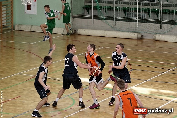 Zdjęcie w galerii na portalu naszraciborz.pl: I LO najlepsze w koszykówce chłopców wiadomości z regionu