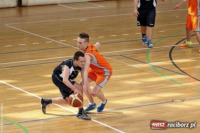 Zdjęcie w galerii na portalu naszraciborz.pl: I LO najlepsze w koszykówce chłopców wiadomości z regionu