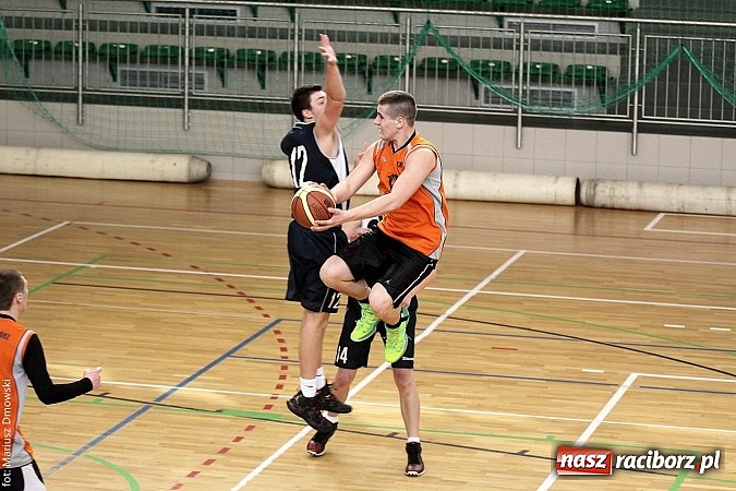 Zdjęcie w galerii na portalu naszraciborz.pl: I LO najlepsze w koszykówce chłopców wiadomości z regionu