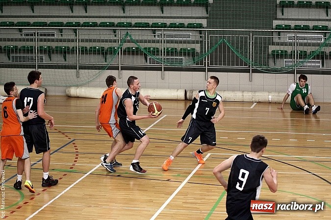 Zdjęcie w galerii na portalu naszraciborz.pl: I LO najlepsze w koszykówce chłopców wiadomości z regionu