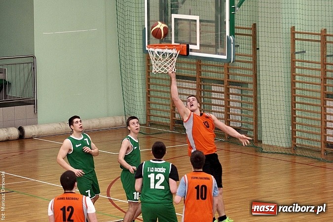 Zdjęcie w galerii na portalu naszraciborz.pl: I LO najlepsze w koszykówce chłopców wiadomości z regionu