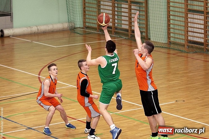 Zdjęcie w galerii na portalu naszraciborz.pl: I LO najlepsze w koszykówce chłopców wiadomości z regionu