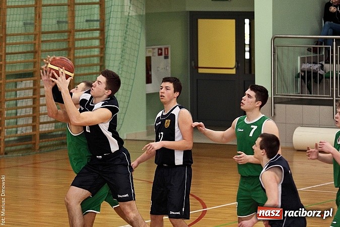 Zdjęcie w galerii na portalu naszraciborz.pl: I LO najlepsze w koszykówce chłopców wiadomości z regionu
