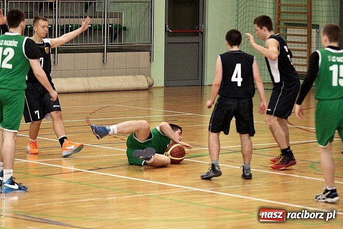 Zdjęcie w galerii na portalu naszraciborz.pl: I LO najlepsze w koszykówce chłopców wiadomości z regionu