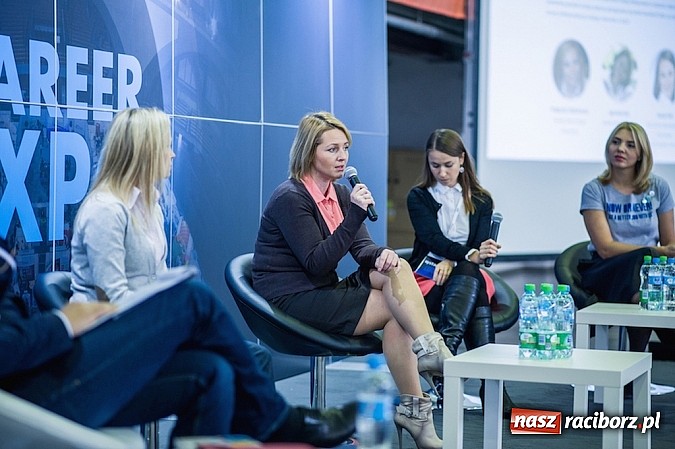 Zdjęcie w galerii na portalu naszraciborz.pl: Szybkie rekrutacje, szkolenia i debaty na targach pracy Career EXPO wiadomości z regionu