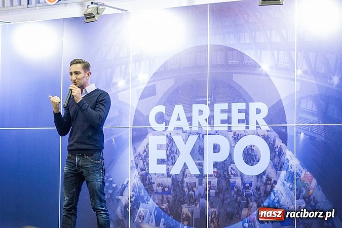 Zdjęcie w galerii na portalu naszraciborz.pl: Szybkie rekrutacje, szkolenia i debaty na targach pracy Career EXPO wiadomości z regionu