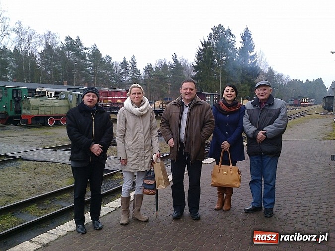 Zdjęcie w galerii na portalu naszraciborz.pl:  O wałach z wojewodą, o drogach z dyrektorem ZDW wiadomości z regionu