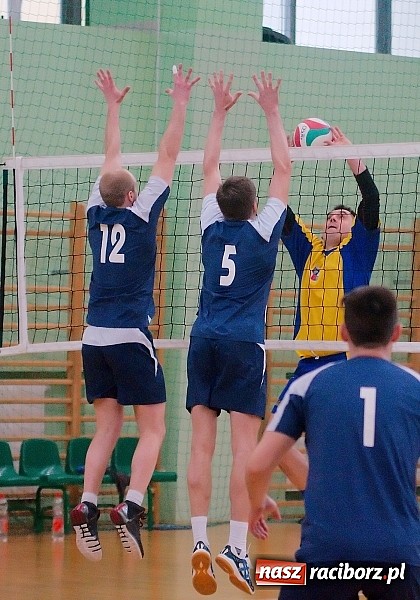Zdjęcie w galerii na portalu naszraciborz.pl: Sobotnie emocje w siatkówce zakładów pracy. Faworyci nie zawiedli wiadomości z regionu