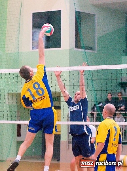 Zdjęcie w galerii na portalu naszraciborz.pl: Sobotnie emocje w siatkówce zakładów pracy. Faworyci nie zawiedli wiadomości z regionu