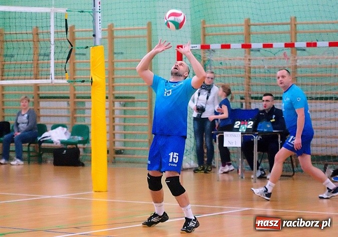 Zdjęcie w galerii na portalu naszraciborz.pl: Sobotnie emocje w siatkówce zakładów pracy. Faworyci nie zawiedli wiadomości z regionu