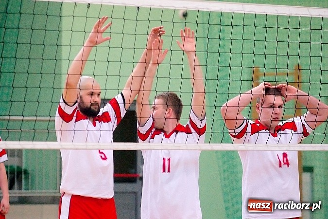 Zdjęcie w galerii na portalu naszraciborz.pl: Sobotnie emocje w siatkówce zakładów pracy. Faworyci nie zawiedli wiadomości z regionu