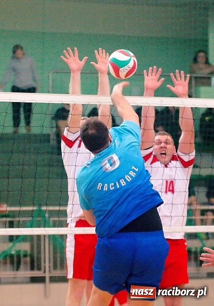Zdjęcie w galerii na portalu naszraciborz.pl: Sobotnie emocje w siatkówce zakładów pracy. Faworyci nie zawiedli wiadomości z regionu