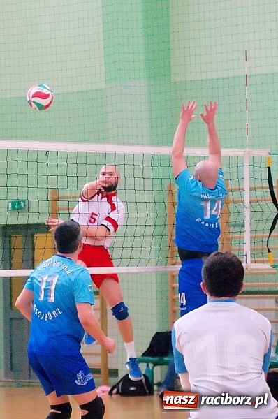 Zdjęcie w galerii na portalu naszraciborz.pl: Sobotnie emocje w siatkówce zakładów pracy. Faworyci nie zawiedli wiadomości z regionu