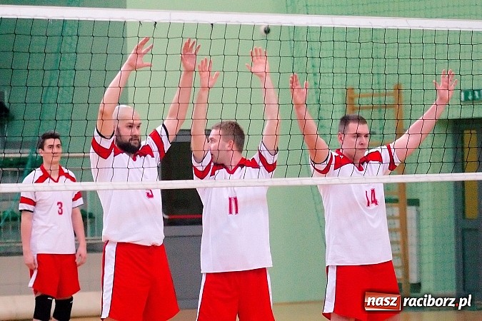 Zdjęcie w galerii na portalu naszraciborz.pl: Sobotnie emocje w siatkówce zakładów pracy. Faworyci nie zawiedli wiadomości z regionu