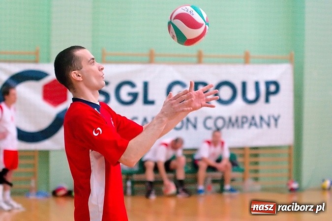 Zdjęcie w galerii na portalu naszraciborz.pl: Sobotnie emocje w siatkówce zakładów pracy. Faworyci nie zawiedli wiadomości z regionu