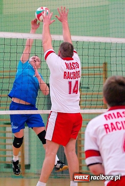 Zdjęcie w galerii na portalu naszraciborz.pl: Sobotnie emocje w siatkówce zakładów pracy. Faworyci nie zawiedli wiadomości z regionu