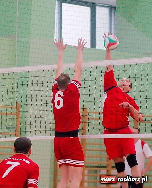 Zdjęcie w galerii na portalu naszraciborz.pl: Sobotnie emocje w siatkówce zakładów pracy. Faworyci nie zawiedli wiadomości z regionu