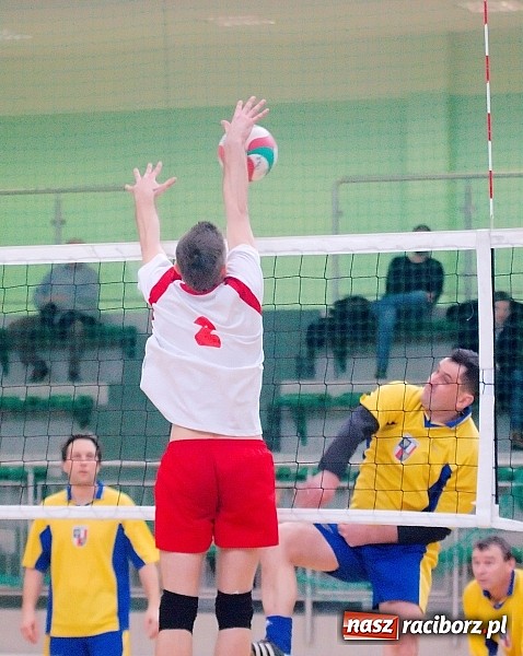 Zdjęcie w galerii na portalu naszraciborz.pl: Sobotnie emocje w siatkówce zakładów pracy. Faworyci nie zawiedli wiadomości z regionu
