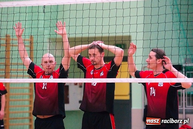 Zdjęcie w galerii na portalu naszraciborz.pl: Sobotnie emocje w siatkówce zakładów pracy. Faworyci nie zawiedli wiadomości z regionu