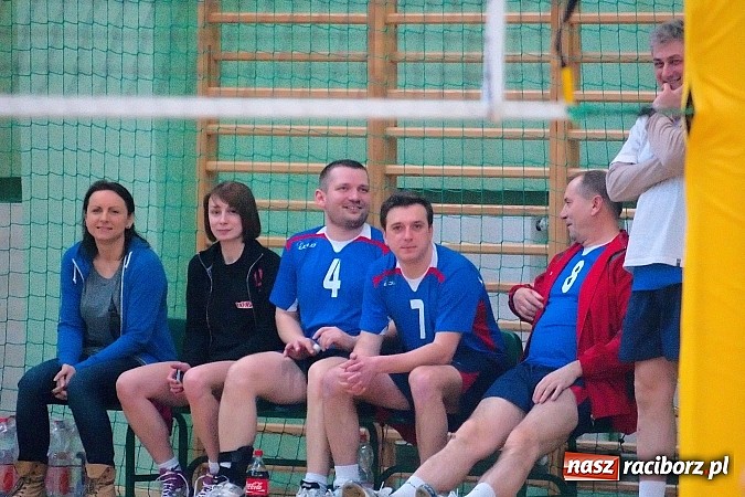 Zdjęcie w galerii na portalu naszraciborz.pl: Sobotnie emocje w siatkówce zakładów pracy. Faworyci nie zawiedli wiadomości z regionu