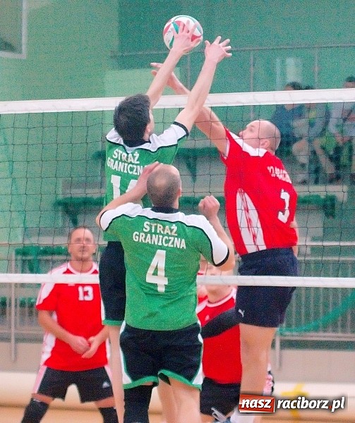 Zdjęcie w galerii na portalu naszraciborz.pl: Sobotnie emocje w siatkówce zakładów pracy. Faworyci nie zawiedli wiadomości z regionu