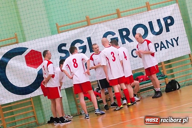 Zdjęcie w galerii na portalu naszraciborz.pl: Sobotnie emocje w siatkówce zakładów pracy. Faworyci nie zawiedli wiadomości z regionu