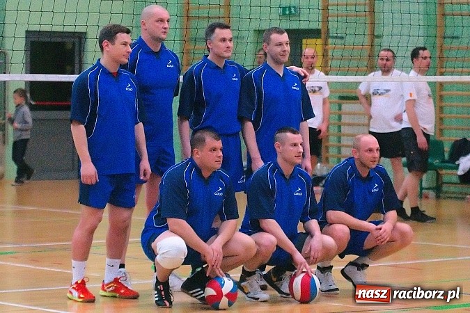 Zdjęcie w galerii na portalu naszraciborz.pl: Sobotnie emocje w siatkówce zakładów pracy. Faworyci nie zawiedli wiadomości z regionu
