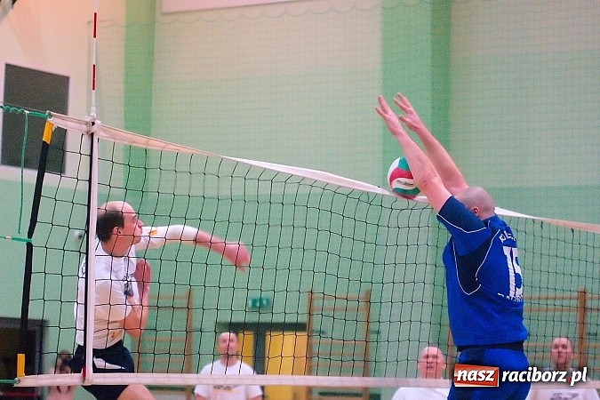 Zdjęcie w galerii na portalu naszraciborz.pl: Sobotnie emocje w siatkówce zakładów pracy. Faworyci nie zawiedli wiadomości z regionu